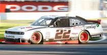 Jacques Villeneuve narozrabia w NASCAR